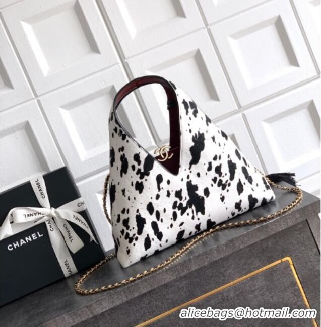 Traditional Specials Chanel Printed Hair-Like Hobo Bag with Tassel Charm CH020406 White/Black 2026