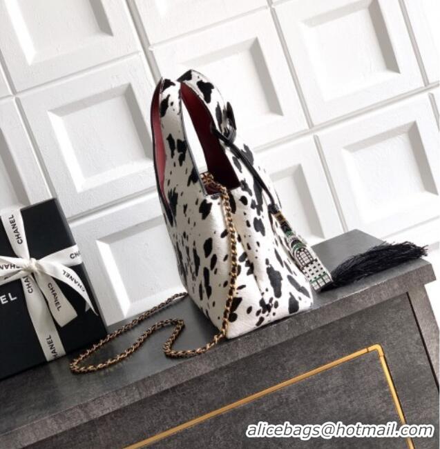 Traditional Specials Chanel Printed Hair-Like Hobo Bag with Tassel Charm CH020406 White/Black 2026