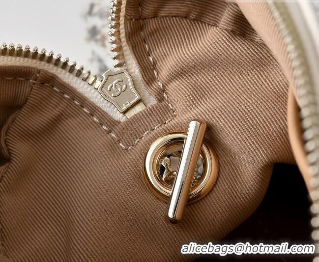 Top Grade Chanel Striped Printed Fabric Clutch with Chain AP4986 Black 2026