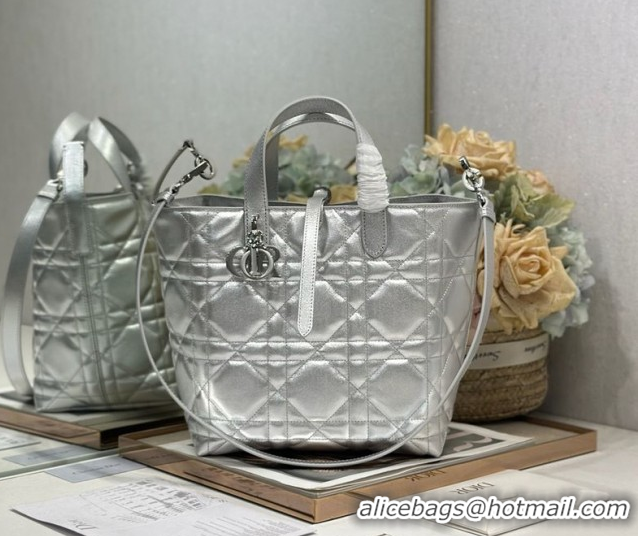 Discount Dior Medium Toujours Vertical Tote Bag in Macrocannage Calfskin Silver-Tone 60126092 2026