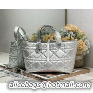 Stylish Dior Medium Toujours Tote bag in Macrocannage Calfskin Leather 0126098 Silver-Tone 2026
