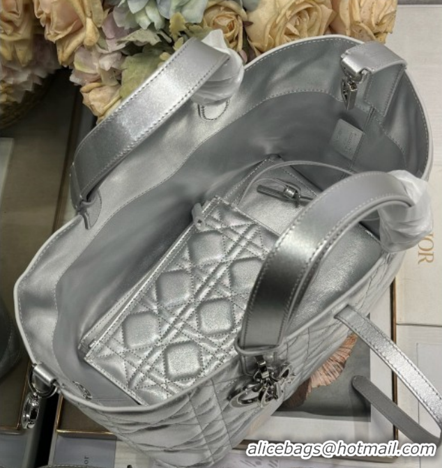 Stylish Dior Medium Toujours Tote bag in Macrocannage Calfskin Leather 0126098 Silver-Tone 2026