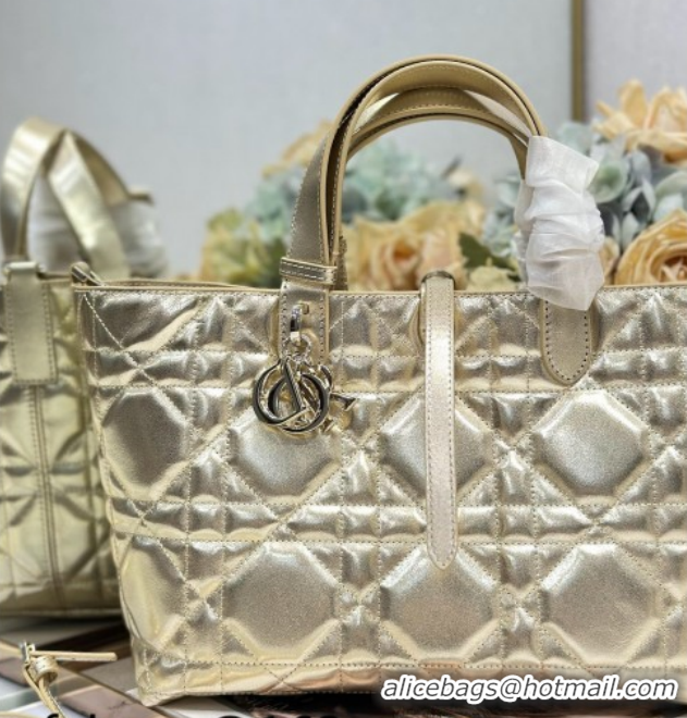 Sumptuous Dior Medium Toujours Tote bag in Macrocannage Calfskin Leather 0126099 Gold-Tone 2026