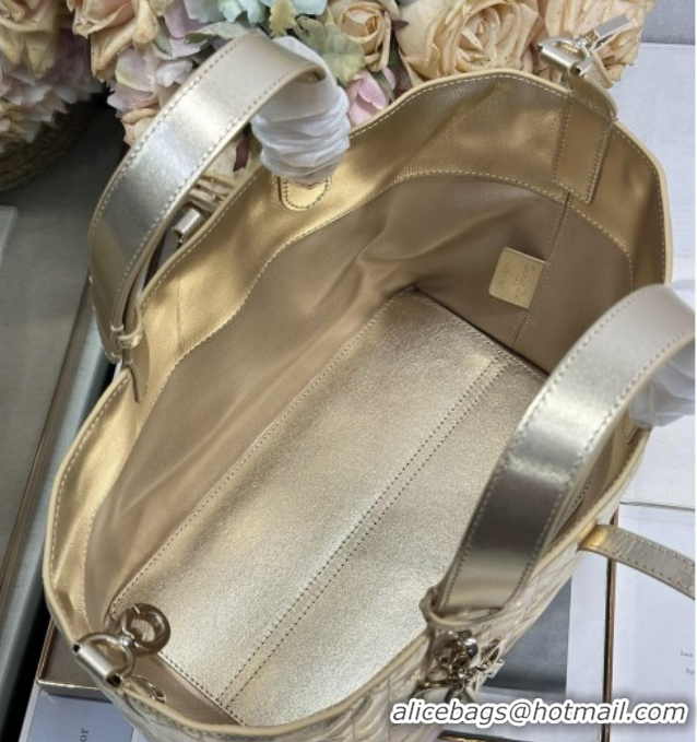 Sumptuous Dior Medium Toujours Tote bag in Macrocannage Calfskin Leather 0126099 Gold-Tone 2026