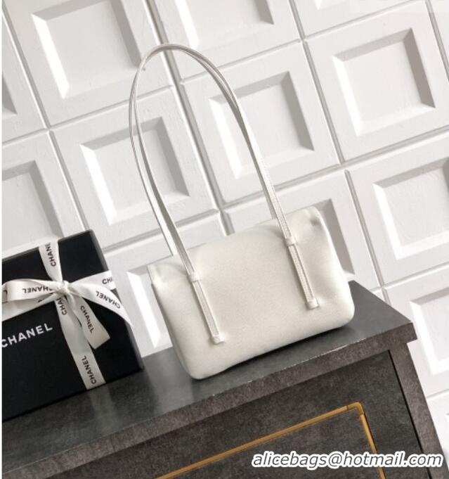 Fashion Discount Chanel Small Flap Bag in White Grained Shiny Calfskin AS6130 Spring-Summer 2026 Pre-collection