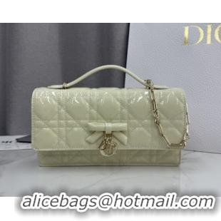 Pretty Style Dior My Dior Mini Bag in Patent Cannage Leather with Bow White 0126117 2026