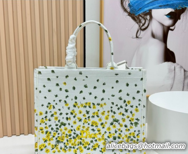 Good Product Dior Large Book Tote Bag in Buttercup Embroidery and White Dior Médaillon 0127052 2026