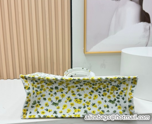 Good Product Dior Large Book Tote Bag in Buttercup Embroidery and White Dior Médaillon 0127052 2026