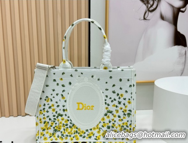 Top Design Dior Medium Book Tote Bag in Buttercup Embroidery and White Dior Médaillon 0127053 2026