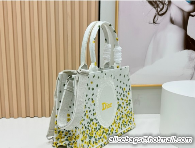 Top Design Dior Medium Book Tote Bag in Buttercup Embroidery and White Dior Médaillon 0127053 2026
