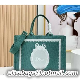 Trendy Design Dior Large Book Tote Bag in Green Oblique Embroidery with White Lace and Dior Médaillon 0127061 2026