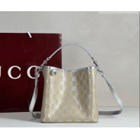 Trendy Design Gucci GG Canvas Emblem Small Bucket Bag 815118 Silver 2026