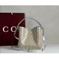 Trendy Design Gucci GG Canvas Emblem Small Bucket Bag 815118 Silver 2026