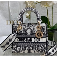 Classic Hot Dior Medium Lady D-Lite Bag in White and Black Dioresque Butterfly Cornely Embroidery 0126063 2026