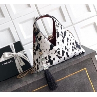 Traditional Specials Chanel Printed Hair-Like Hobo Bag with Tassel Charm CH020406 White/Black 2026