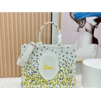 Good Product Dior Large Book Tote Bag in Buttercup Embroidery and White Dior Médaillon 0127052 2026