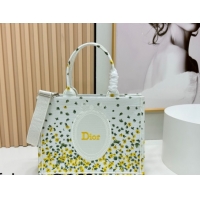 Top Design Dior Medium Book Tote Bag in Buttercup Embroidery and White Dior Médaillon 0127053 2026