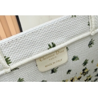 Top Design Dior Medium Book Tote Bag in Buttercup Embroidery and White Dior Médaillon 0127053 2026