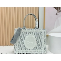 Grade Dior Medium Book Tote Bag in Grey Oblique Embroidery with White Lace and Dior Médaillon 0127059 2026