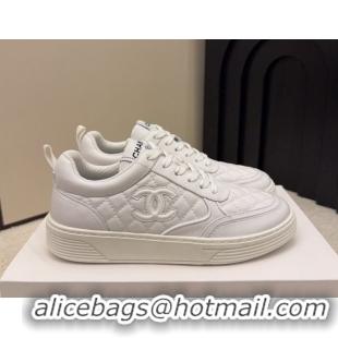 Purchase Chanel Quilted Calfskin Leather Sneakers CH030607 White2 2026