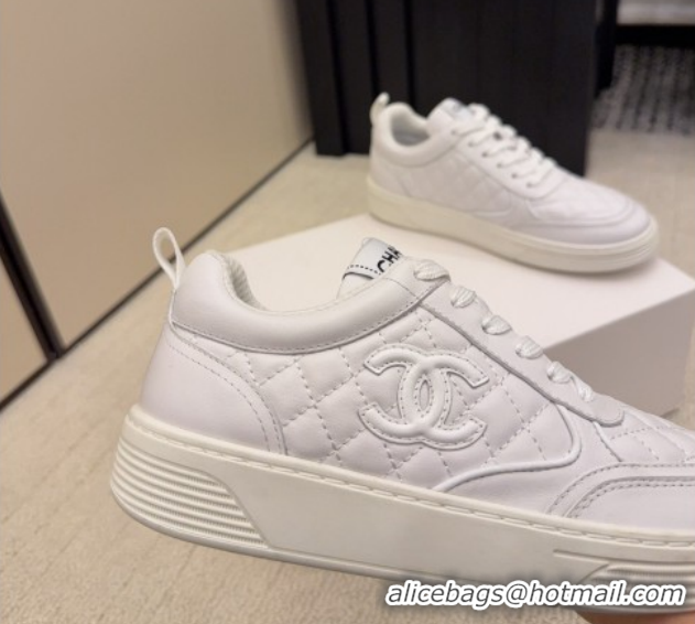 Purchase Chanel Quilted Calfskin Leather Sneakers CH030607 White2 2026