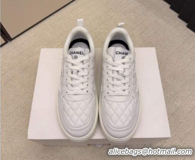 Purchase Chanel Quilted Calfskin Leather Sneakers CH030607 White2 2026