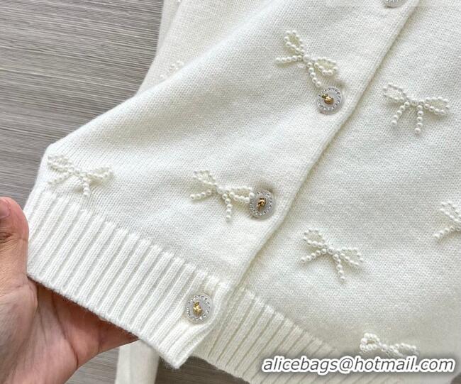 Luxurious Chanel Cashmere Cardigan with Pearls Bow CH031109 White 2026