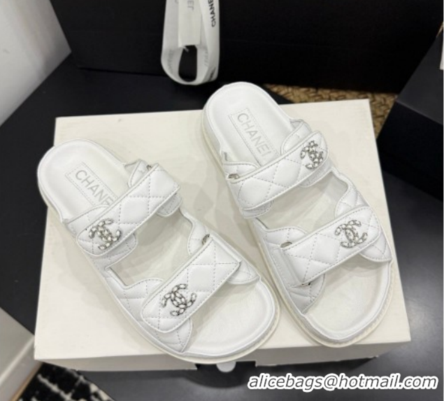 Sophisticated Chanel Lambskin Leather Strap Flat Slides Sandal with Chain CC CH030614 White 2026