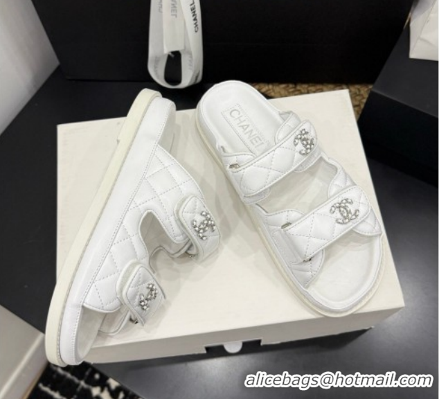 Sophisticated Chanel Lambskin Leather Strap Flat Slides Sandal with Chain CC CH030614 White 2026
