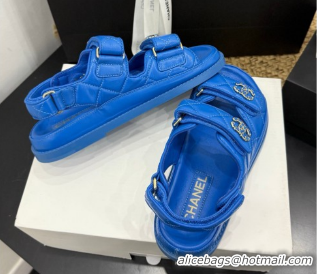 Pretty Style Chanel Lambskin Leather Strap Flat Sandals with Chain CC CH030614 Sky Blue 2026