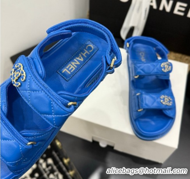 Pretty Style Chanel Lambskin Leather Strap Flat Sandals with Chain CC CH030614 Sky Blue 2026