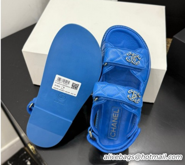 Pretty Style Chanel Lambskin Leather Strap Flat Sandals with Chain CC CH030614 Sky Blue 2026