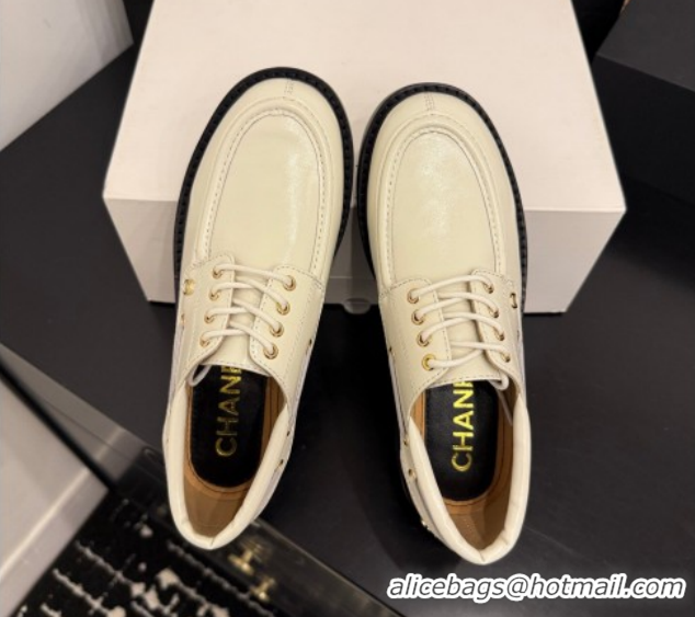 Luxurious Chanel Shiny Calfskin Leather Laced-up Shoes CH030615 White 2026