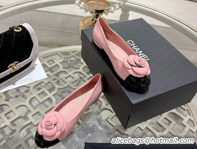 Top Design Chanel Calfskin Patent Leather Ballet Flats with Camellia Bloom CH030704 Pink 2026