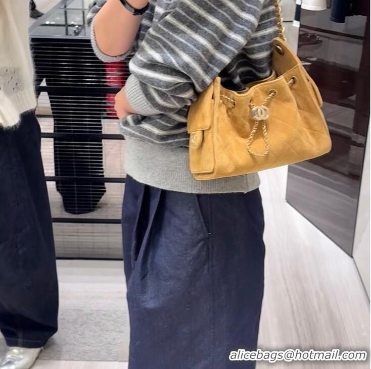 Trendy Design Chanel 25 Mini Hobo Handbag in Suede AS5631 Apricot 2025