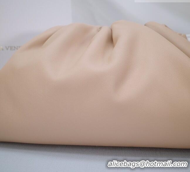 Luxury Cheap Bottega Veneta The Pouch in Soft Calfskin 31702 Nude 2026
