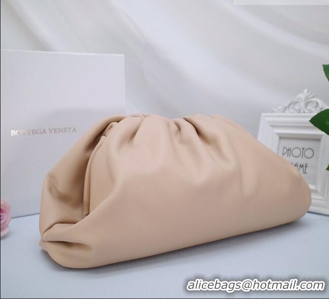 Luxury Cheap Bottega Veneta The Pouch in Soft Calfskin 31702 Nude 2026