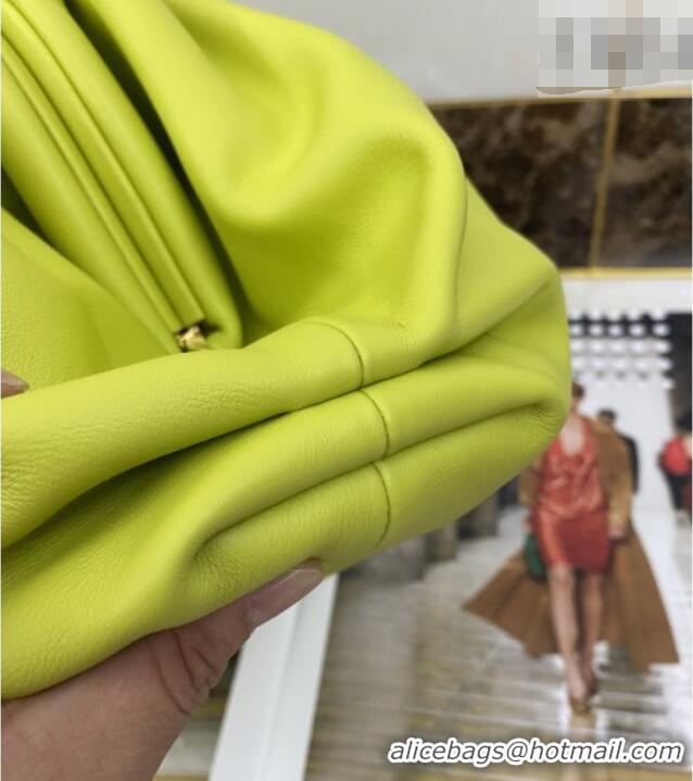Grade Design Bottega Veneta The Pouch in Soft Calfskin Fluorescent 31702 Green 2026