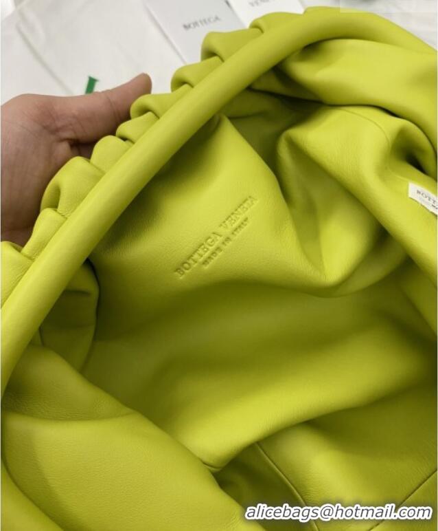 Grade Design Bottega Veneta The Pouch in Soft Calfskin Fluorescent 31702 Green 2026