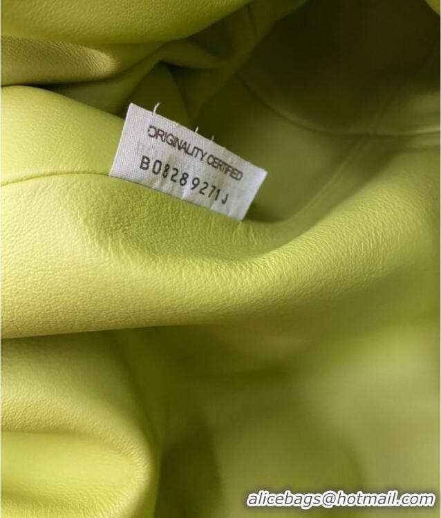 Grade Design Bottega Veneta The Pouch in Soft Calfskin Fluorescent 31702 Green 2026