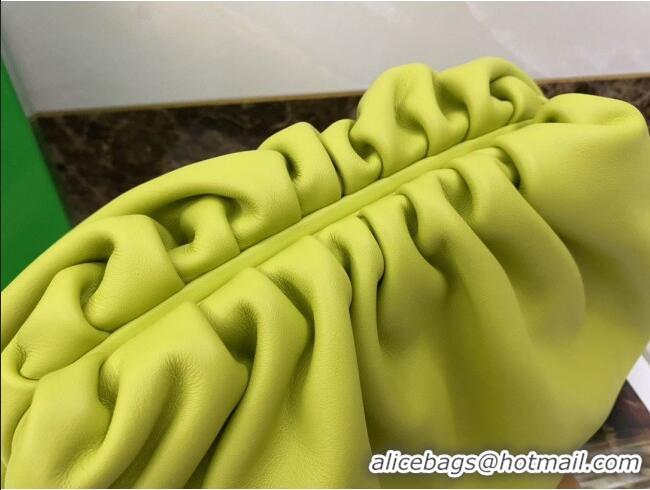 Grade Design Bottega Veneta The Pouch in Soft Calfskin Fluorescent 31702 Green 2026