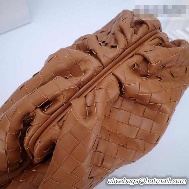 New Fashion Bottega Veneta The Pouch in Soft Intrecciato Calfskin 31702 Brown 2026