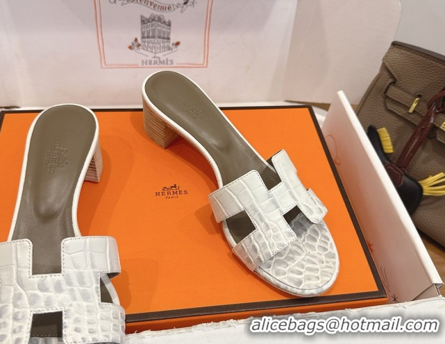 Low Cost Hermes Oasis Classic Heel Slides Sandal 4.5cm in Crocodile Embossed Leather White/Grey 0304033
