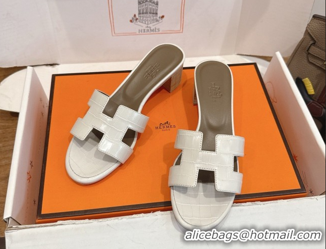 Grade Quality Hermes Oasis Classic Heel Slides Sandal 4.5cm in Crocodile Embossed Leather White 0304036