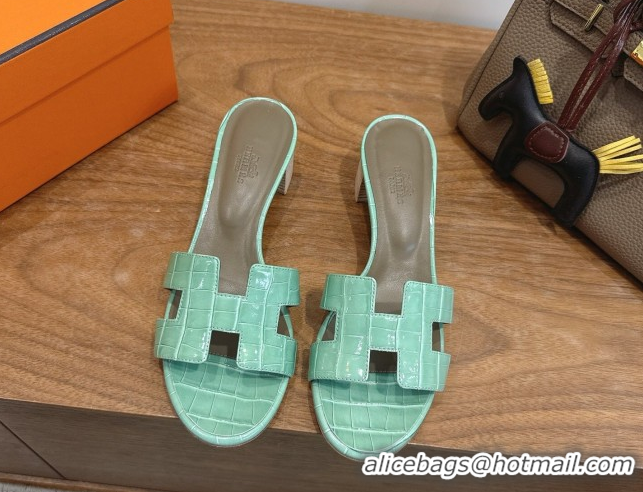 Stylish Hermes Oasis Classic Heel Slides Sandal 4.5cm in Crocodile Embossed Leather Light Green 0304048