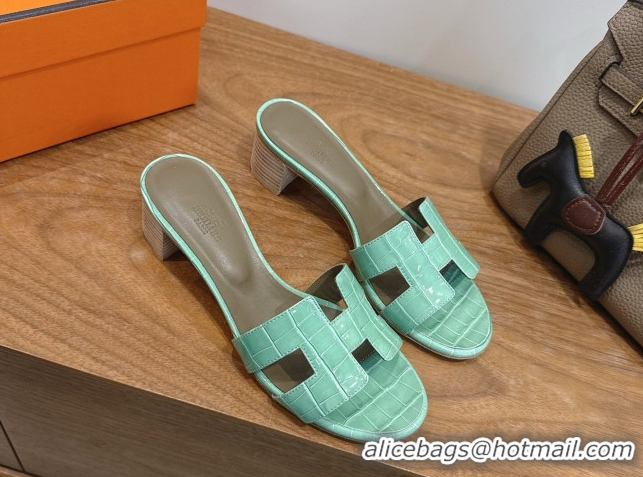 Stylish Hermes Oasis Classic Heel Slides Sandal 4.5cm in Crocodile Embossed Leather Light Green 0304048