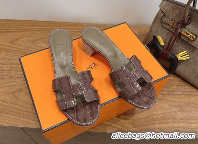 Shop Duplicate Hermes Oasis Classic Heel Slides Sandal 4.5cm in Crocodile Embossed Leather Chocolate 0304053