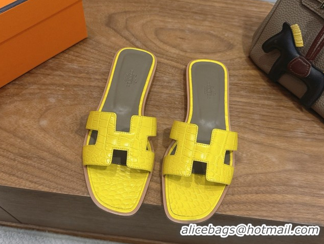 Top Design Hermes Oran Classic Flat Slides Sandal in Crocodile Embossed Leather Yellow 0304059