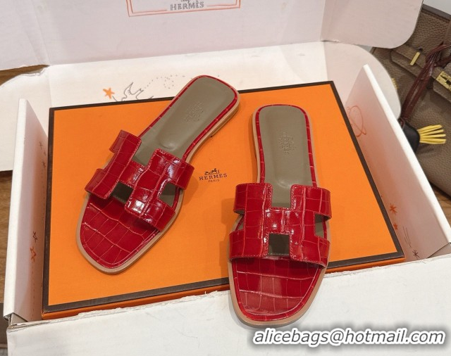 Luxurious Hermes Oran Classic Flat Slides Sandal in Crocodile Embossed Leather Red 0304062