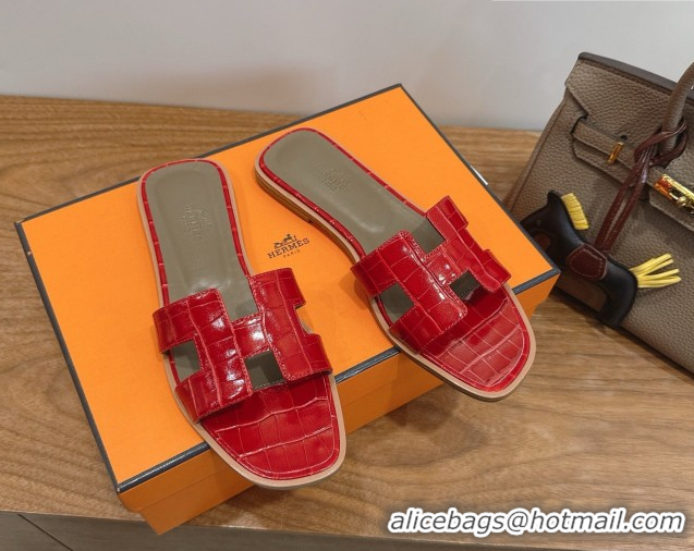 Luxurious Hermes Oran Classic Flat Slides Sandal in Crocodile Embossed Leather Red 0304062